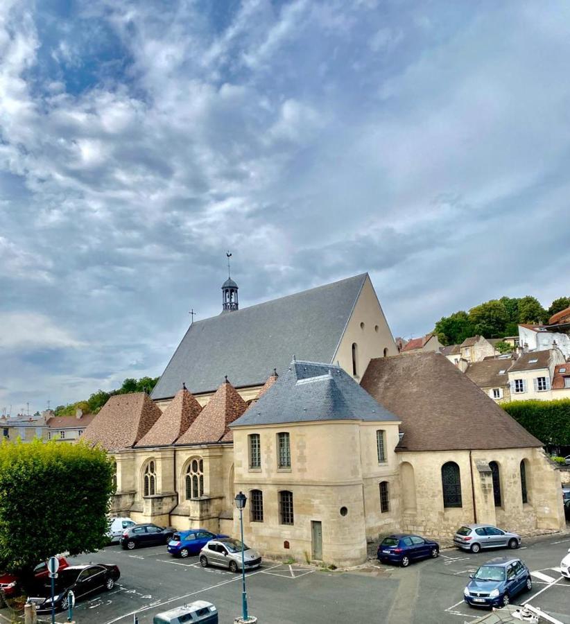 F2 Haut De Gamme Avec Vue Sur Notre Dame Pontoise Bagian luar foto